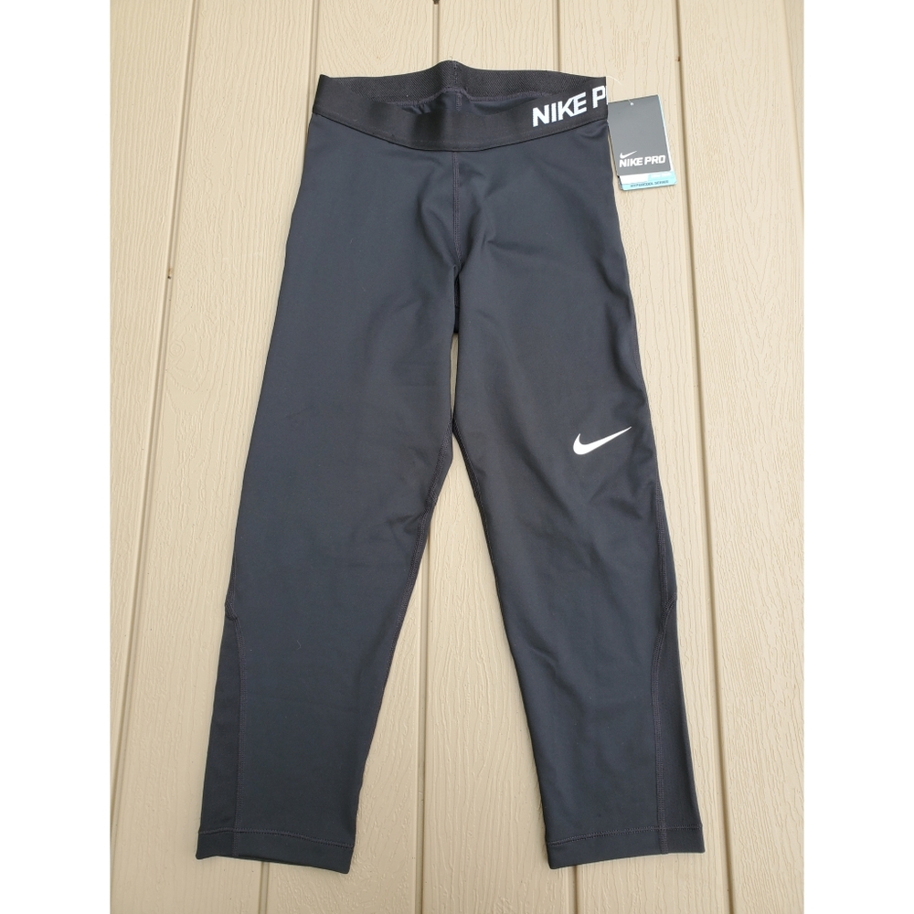Nike Pro Capri Legging Women's Size Small NWT